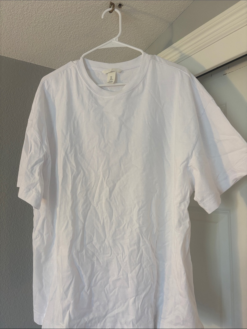 H&M White Short Sleeve Crew Tee